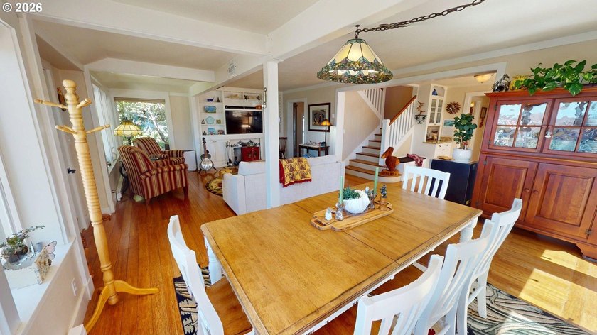 Turn-of-the-Century Charm with Ocean Views &amp; Income - photo 9