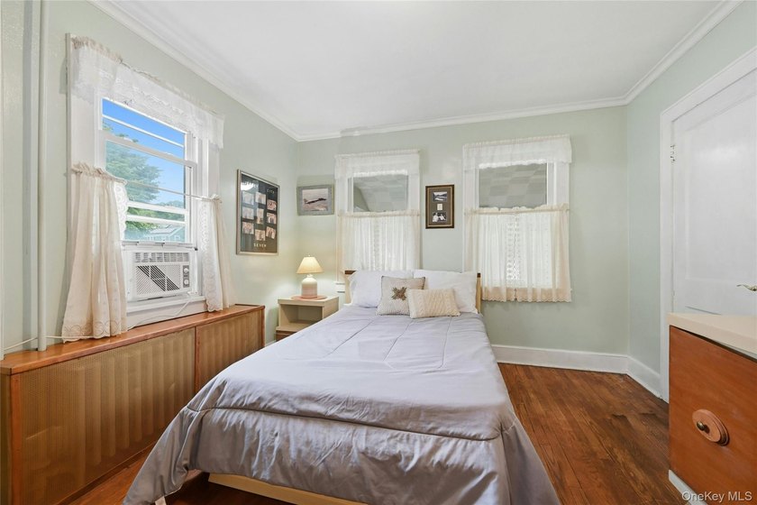 This charming country home on a quiet street in Port Jefferson - photo 13