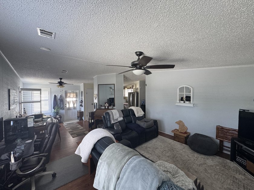 Check out this fully updated 2 BED 2 BATH double wide home on a - photo 7