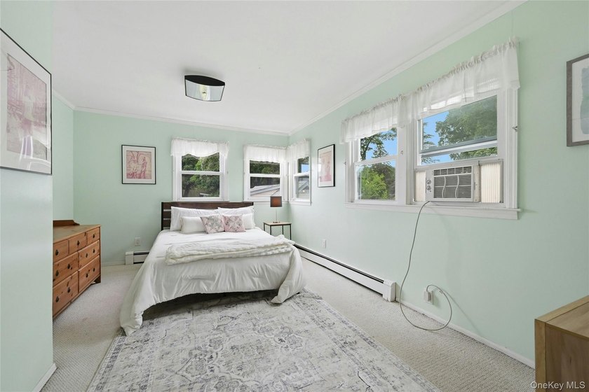 This charming country home on a quiet street in Port Jefferson - photo 20