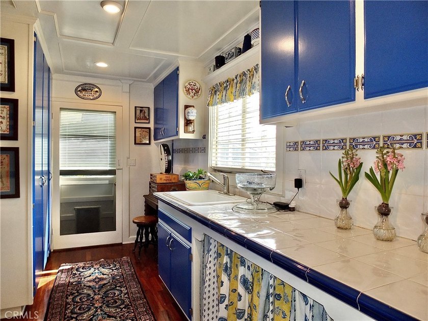 One of only 33 custom built homes behind the exclusive gates of - photo 21