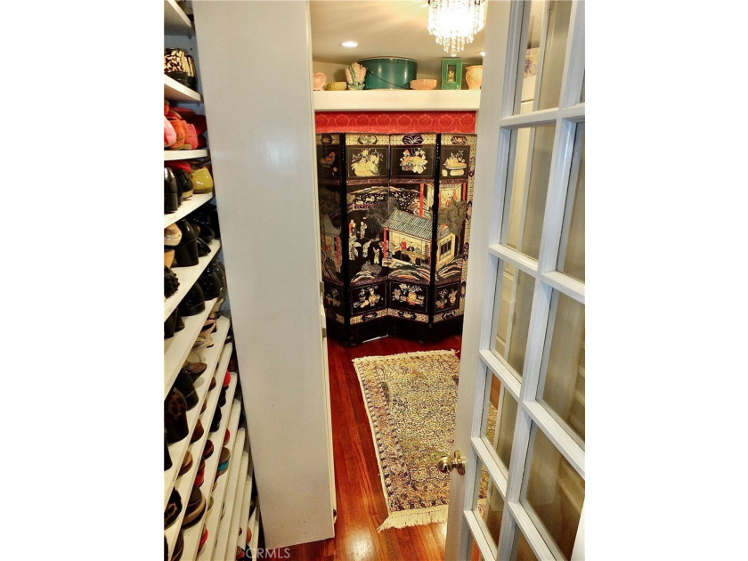 One of only 33 custom built homes behind the exclusive gates of - photo 37
