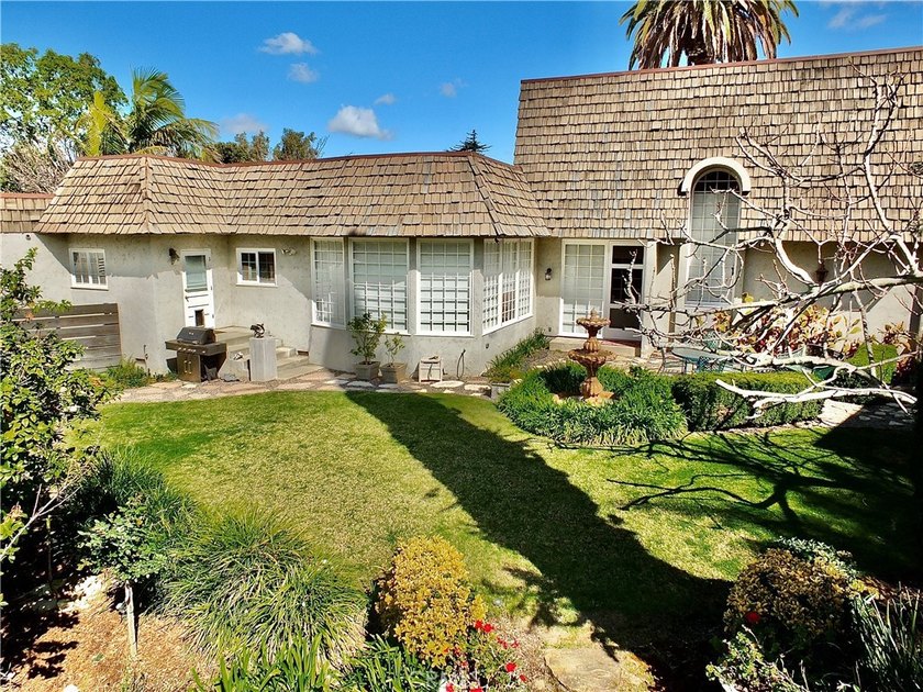 One of only 33 custom built homes behind the exclusive gates of - photo 48