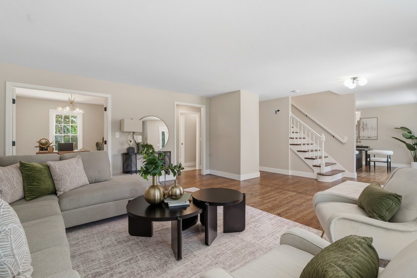 Welcome to this stunning, spacious Naperville home in the - photo 3