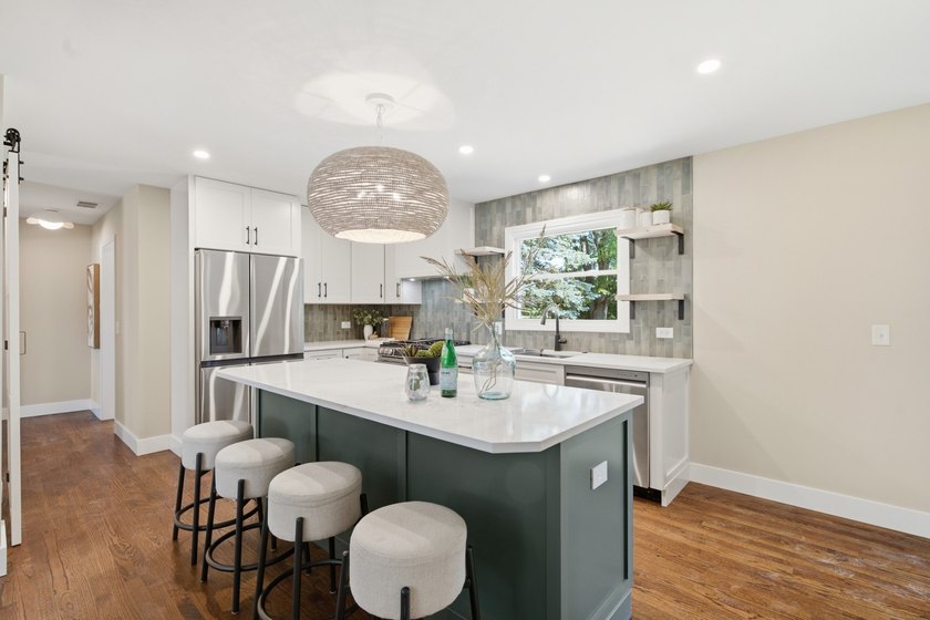 Welcome to this stunning, spacious Naperville home in the - photo 5