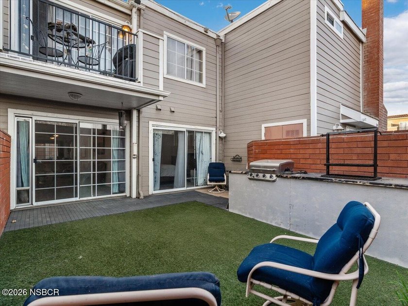 Great opportunity for a first-time homebuyer or investor. This - photo 3