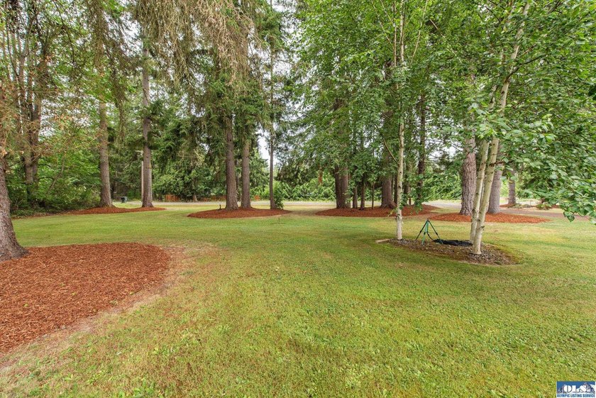 Private 1.7-acre retreat minutes from Sequim, wrapped in - photo 8