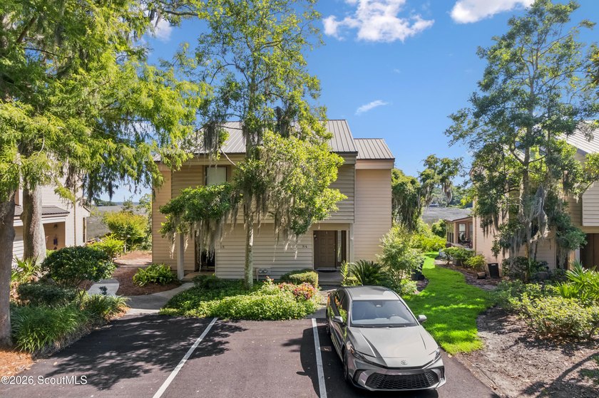 Wake up to breathtaking marsh views at 316 Brockinton Marsh! - photo 2