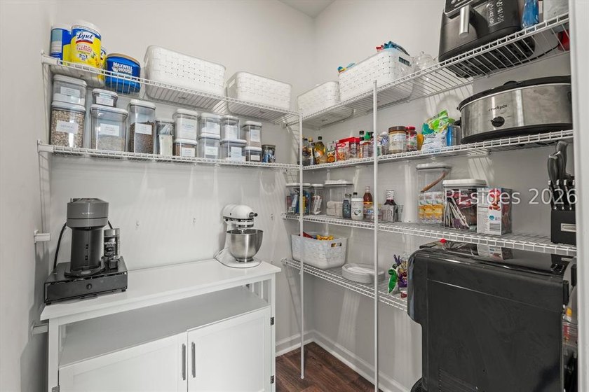 Welcome to 106 Cedar View Circle - a beautifully maintained 2021 - photo 11