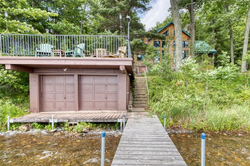 The Stone House on Lac Courte Oreilles offers timeless - photo 9