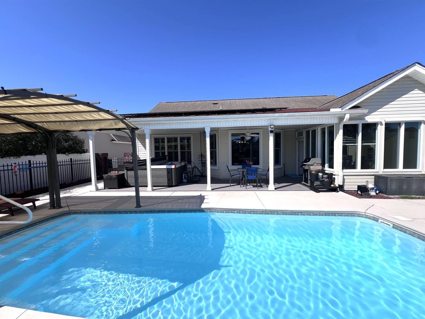 OPEN HOUSE SUNDAY JULY 19TH 12:00PM - 2:00PM. Resort-Style - photo 4