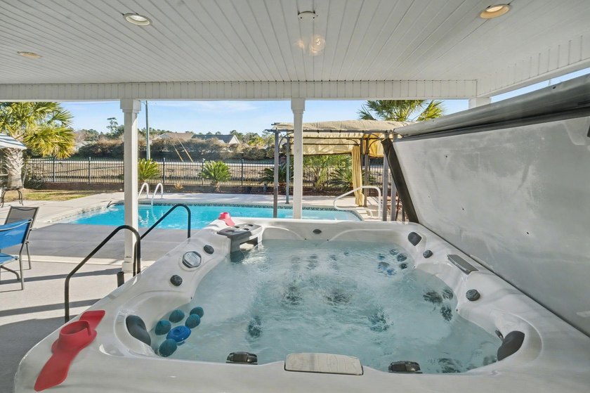 OPEN HOUSE SUNDAY JULY 19TH 12:00PM - 2:00PM. Resort-Style - photo 8