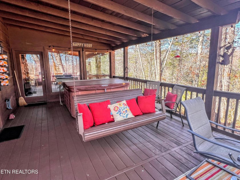 Private mountain cabin situated on approximately 0.88 acres in - photo 38