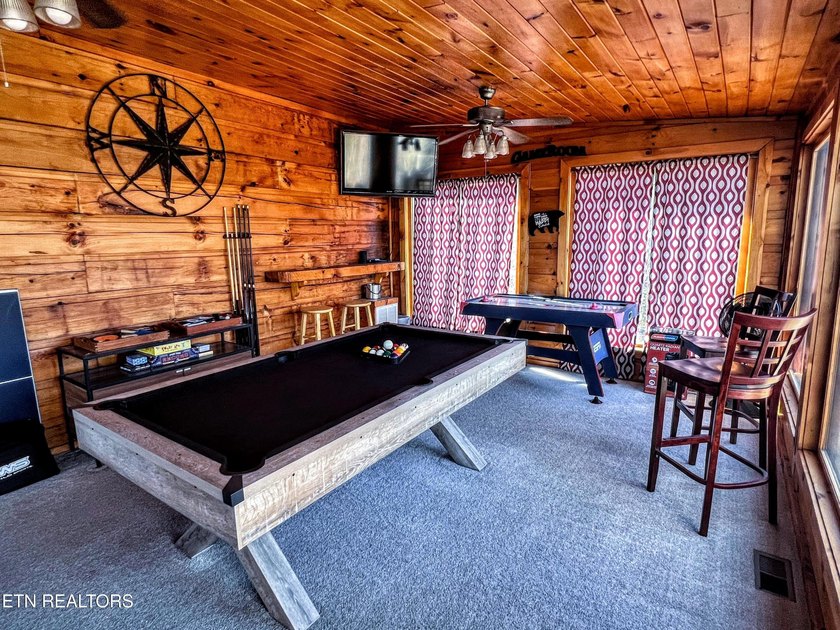 Private mountain cabin situated on approximately 0.88 acres in - photo 42