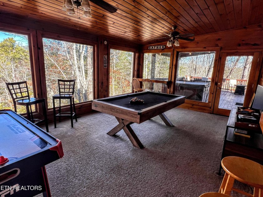 Private mountain cabin situated on approximately 0.88 acres in - photo 44