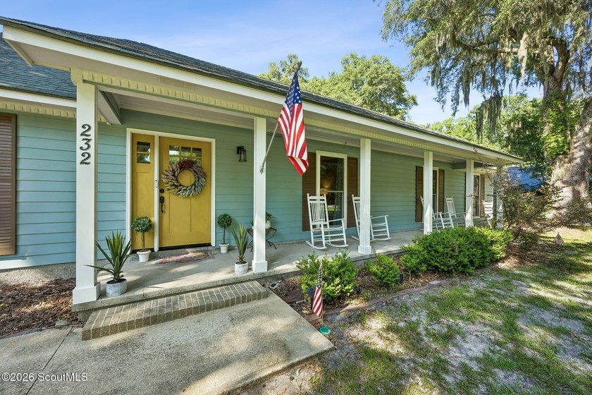 This incredible 4-bedroom, 2-bath home sits on a large corner - photo 5