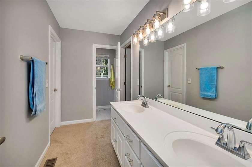 Custom Contemporary Retreat with Guest Cottage &amp; Marsh Views - - photo 9