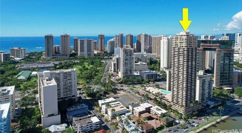 Stunning high floor one bedroom condo at Waikiki Hawaiian - photo 16
