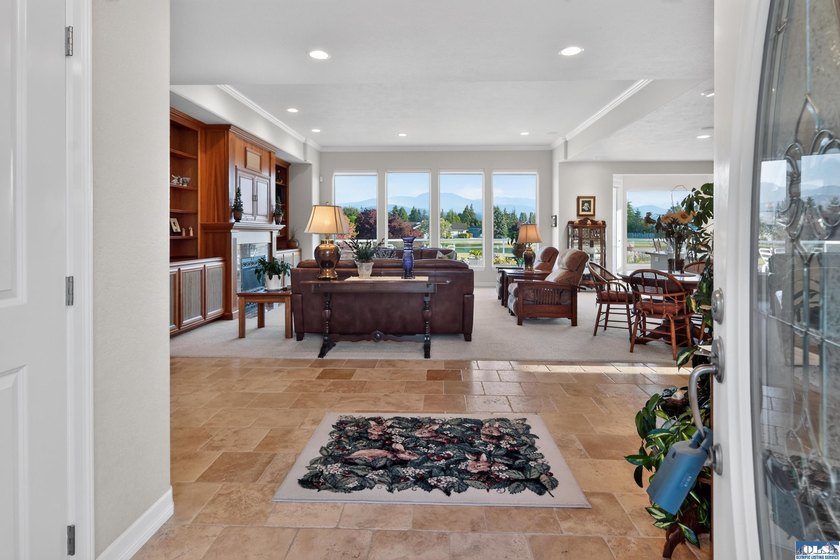 Experience refined Northwest living in this meticulously - photo 6