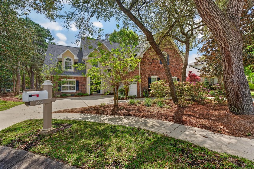 Under Contract with 72 Hour Kick Out. Welcome to 1004 Crooked - photo 7