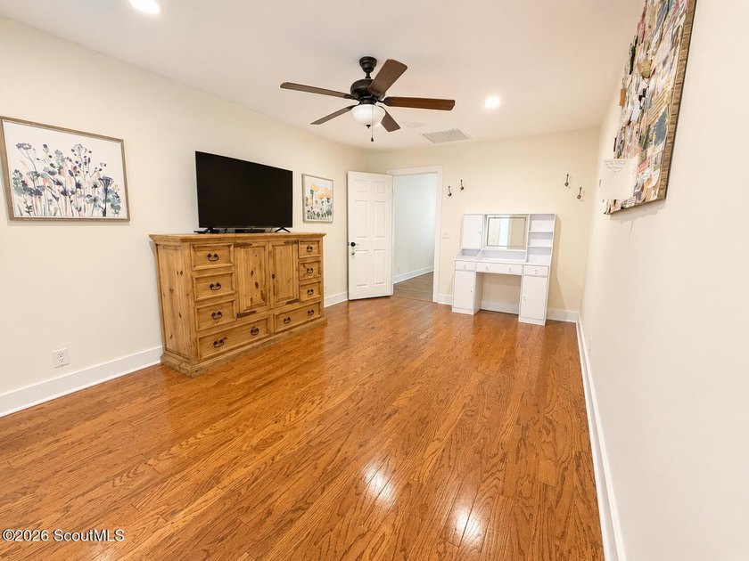 Welcome to this single-level 2-bedroom, 2-bathroom condo - photo 8