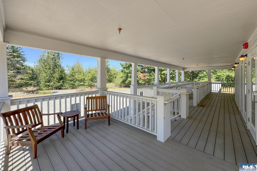 Some properties come along only once. This is one of them - photo 6