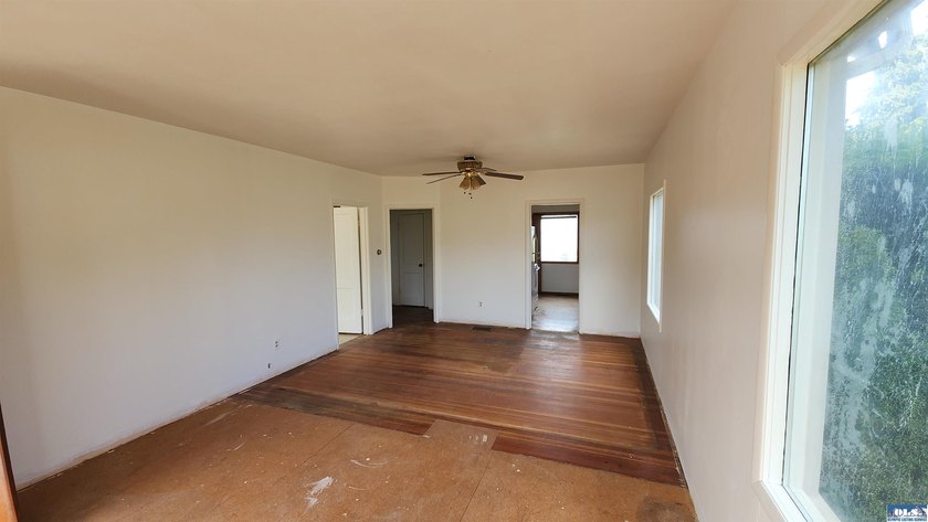 Truly a diamond in the rough! Great harbor view and outstanding - photo 5