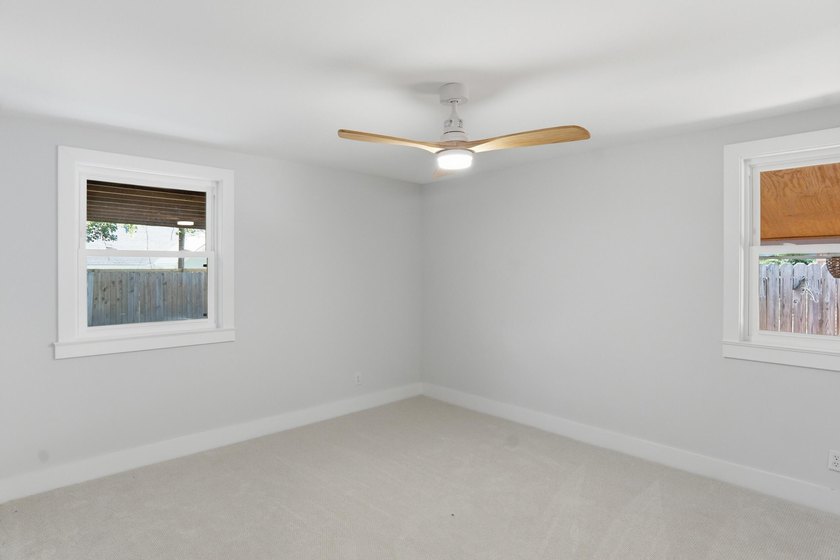 Welcome to 32 Briarcliff Dr., a beautifully updated 4-bedroom - photo 31