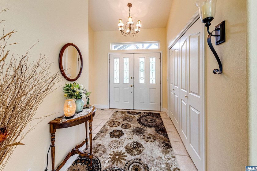 Impeccable One Owner Custom Home in Sunland! The grand entrance - photo 3
