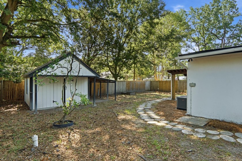 Welcome to 32 Briarcliff Dr., a beautifully updated 4-bedroom - photo 42