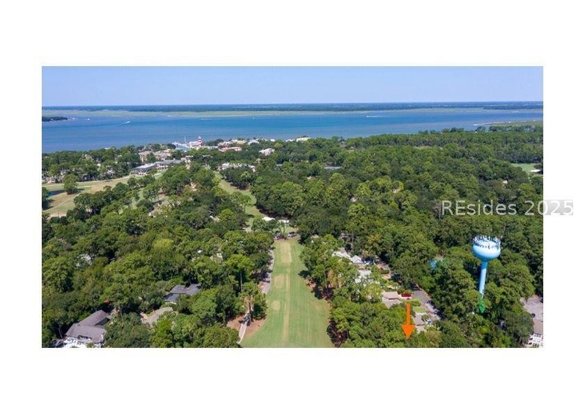 Location, location! Overlooking the 2nd fairway of the - photo 2