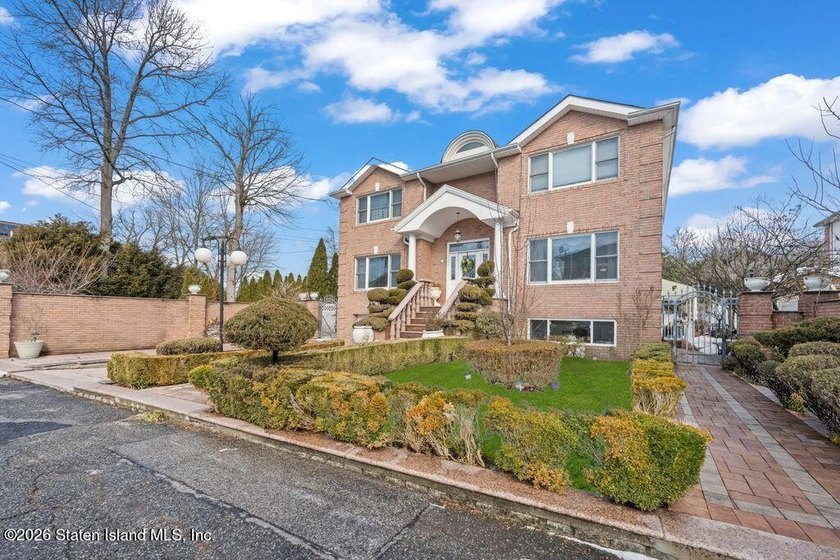 Nestled on a quiet, private block, this beautifully maintained - photo 3