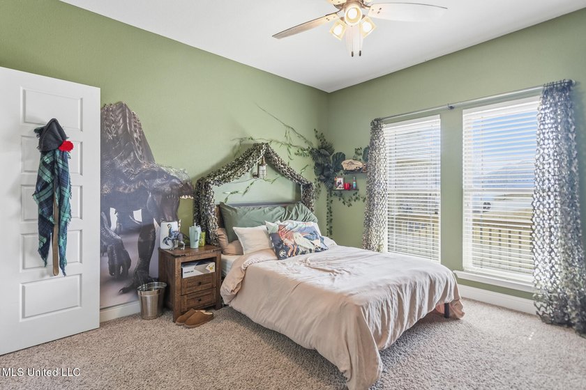 Huge Price Reduction! The Sellers are being relocated and said - photo 21