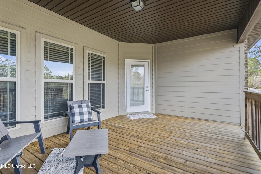 Huge Price Reduction! The Sellers are being relocated and said - photo 26