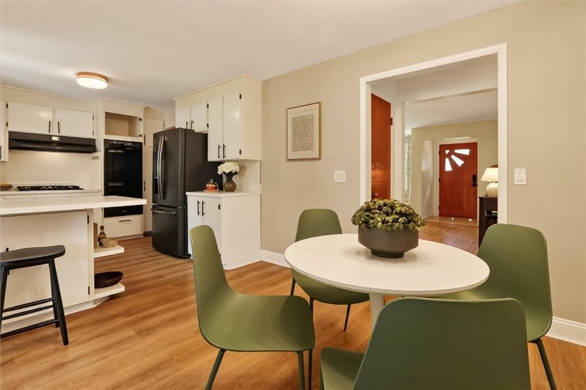 Come check out one level living in West Irondequoit at its - photo 7