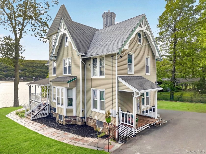 Two Homes. One Lakefront Setting. Endless Possibilities. Welcome - photo 2