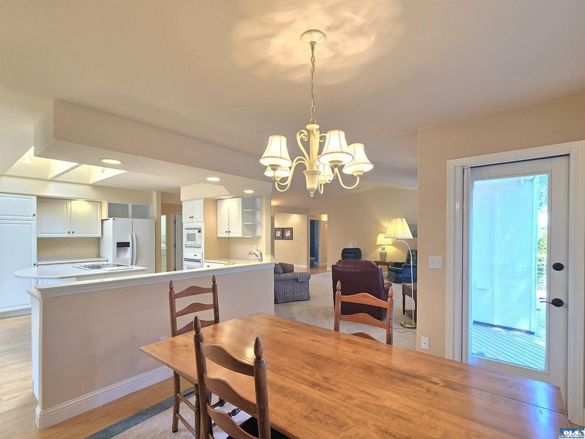 Fantastic Contemporary Single-Level Home in Sunland! Embrace - photo 8