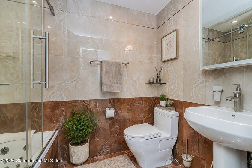 Welcome to this fully renovated 2-bedroom, 2-bath condominium - photo 10