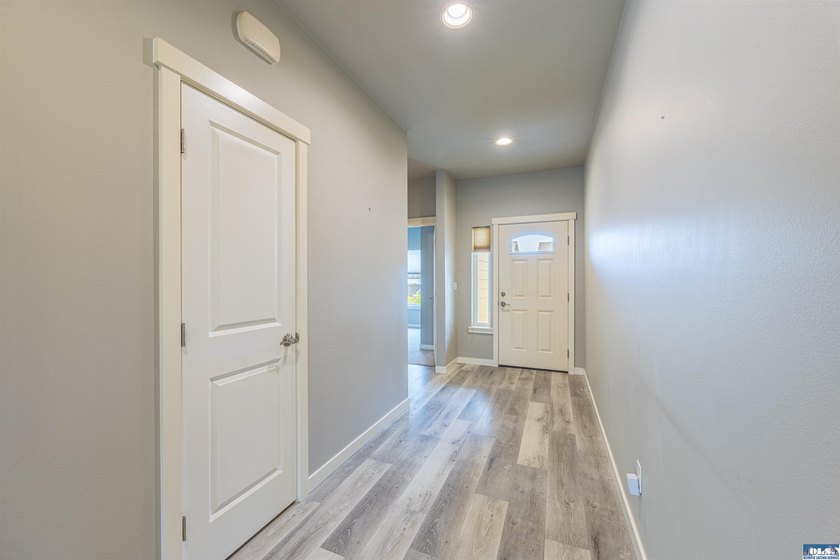 Ideally located in the heart of charming Sequim, this - photo 2