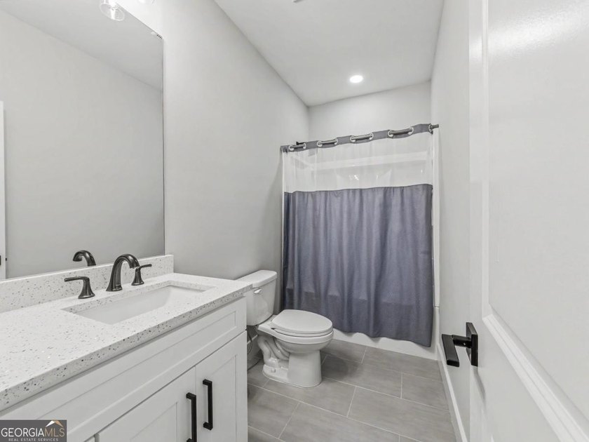 Step into modern elegance in this stunning newly built stepless - photo 26
