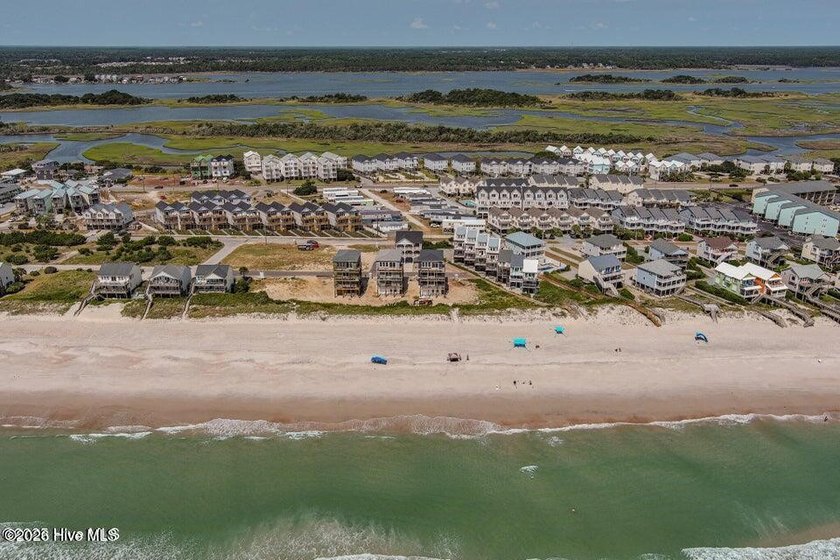 $25k BUILDER INCENTIVE - ON THIS NEW CONSTRUCTION OCEANSIDE - photo 33