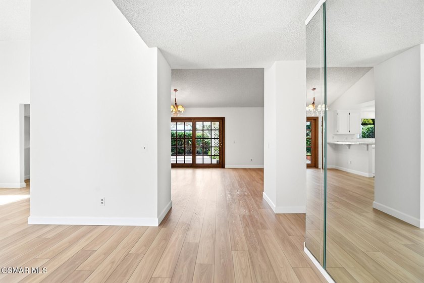 Immaculate and Move in Ready! Highly desirable single story - photo 3