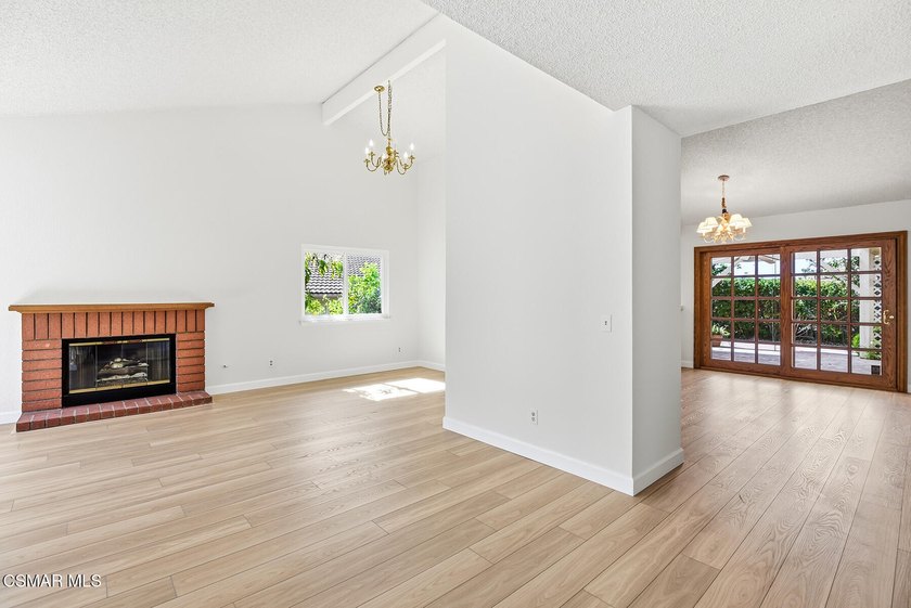 Immaculate and Move in Ready! Highly desirable single story - photo 4