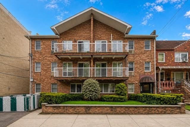 EXTRA-SPACIOUS(1336 SQFT) 2 BEDROOM/2 BATHROOM DUPLEX CONDO WITH - photo 3