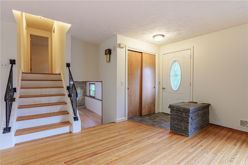 Welcome to your own Oasis, where timeless charm meets modern - photo 5