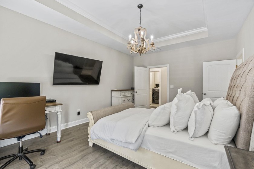 Welcome to this meticulously maintained and thoughtfully - photo 25