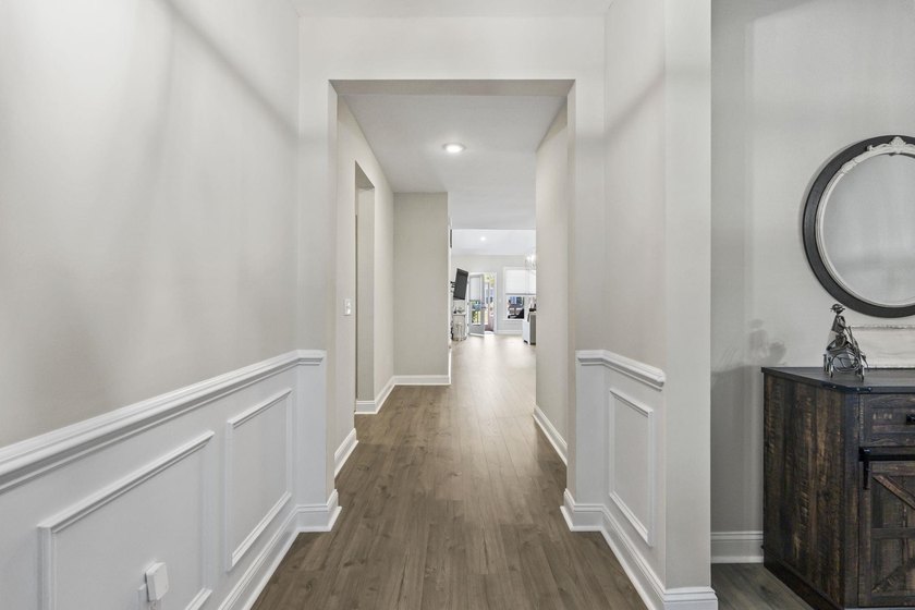 Welcome to this meticulously maintained and thoughtfully - photo 33