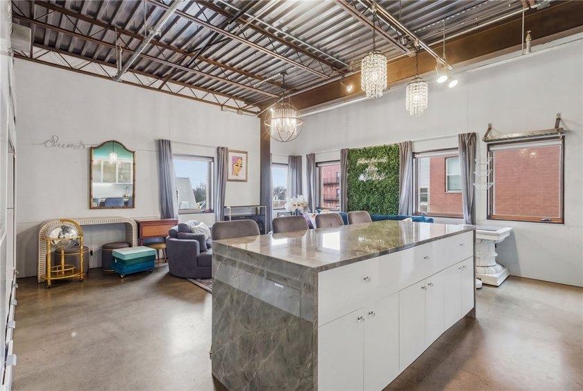 Stunning 2 story condo Nestled in the Heart of Pittsburgh's - photo 21