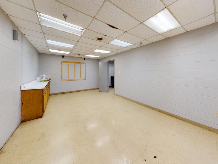 Conveniently located in De Queen AR, the sky's the limit with - photo 31