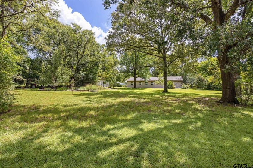 Well cared for 3/2 with a large shop, on just over an acre, near - photo 36